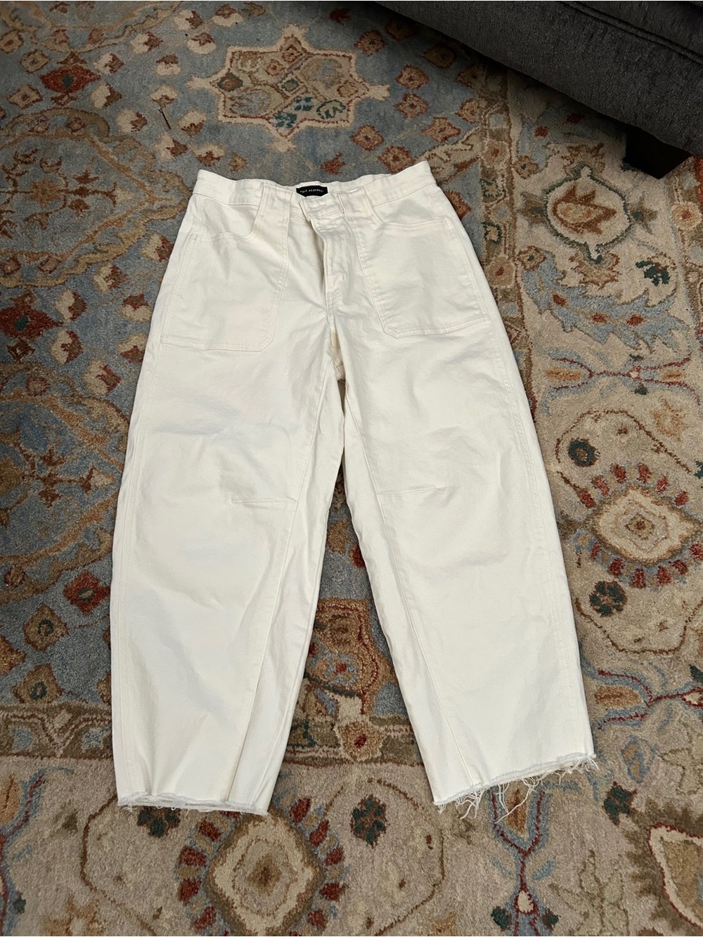 Free Assembly Women’s cream Casual barrel Leg Pants